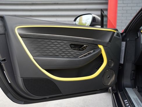 Used 2025 Bentley Continental GT Speed image 96