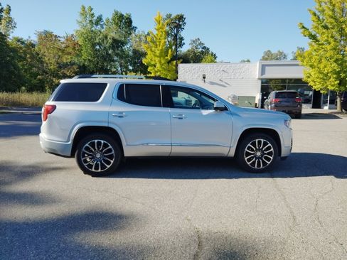 Used 2020 GMC Acadia Denali image 6
