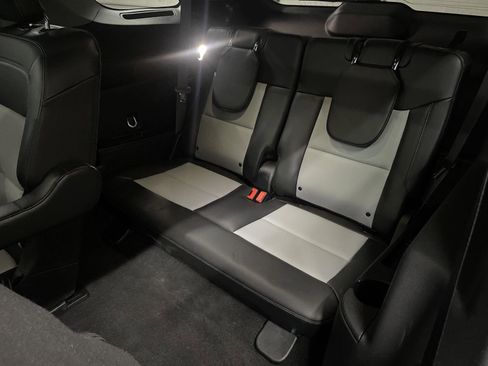 Used 2023 Ford Explorer XLT w/ Equipment Group 202A image 14