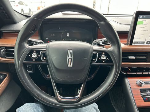 Used 2022 Lincoln Aviator Reserve w/ Equipment Group 201A image 15