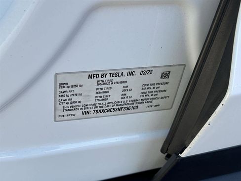 Used 2022 Tesla Model X image 22