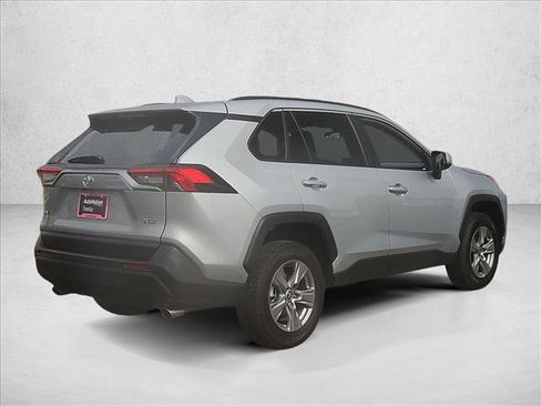 Used 2024 Toyota RAV4 XLE FWD image 5