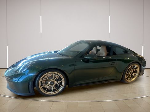 Certified 2026 Porsche 911 GT3 RWD image 2