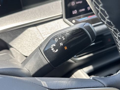 Used 2025 Volkswagen Tiguan S FWD image 25