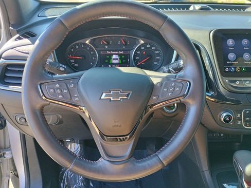 Used 2022 Chevrolet Equinox RS w/ Infotainment Package image 24