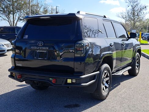 Used 2022 Toyota 4Runner TRD Off-Road Premium image 5