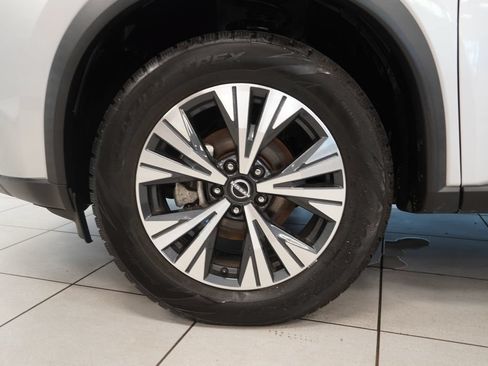 Used 2022 Nissan Rogue SV AWD/4WD image 15