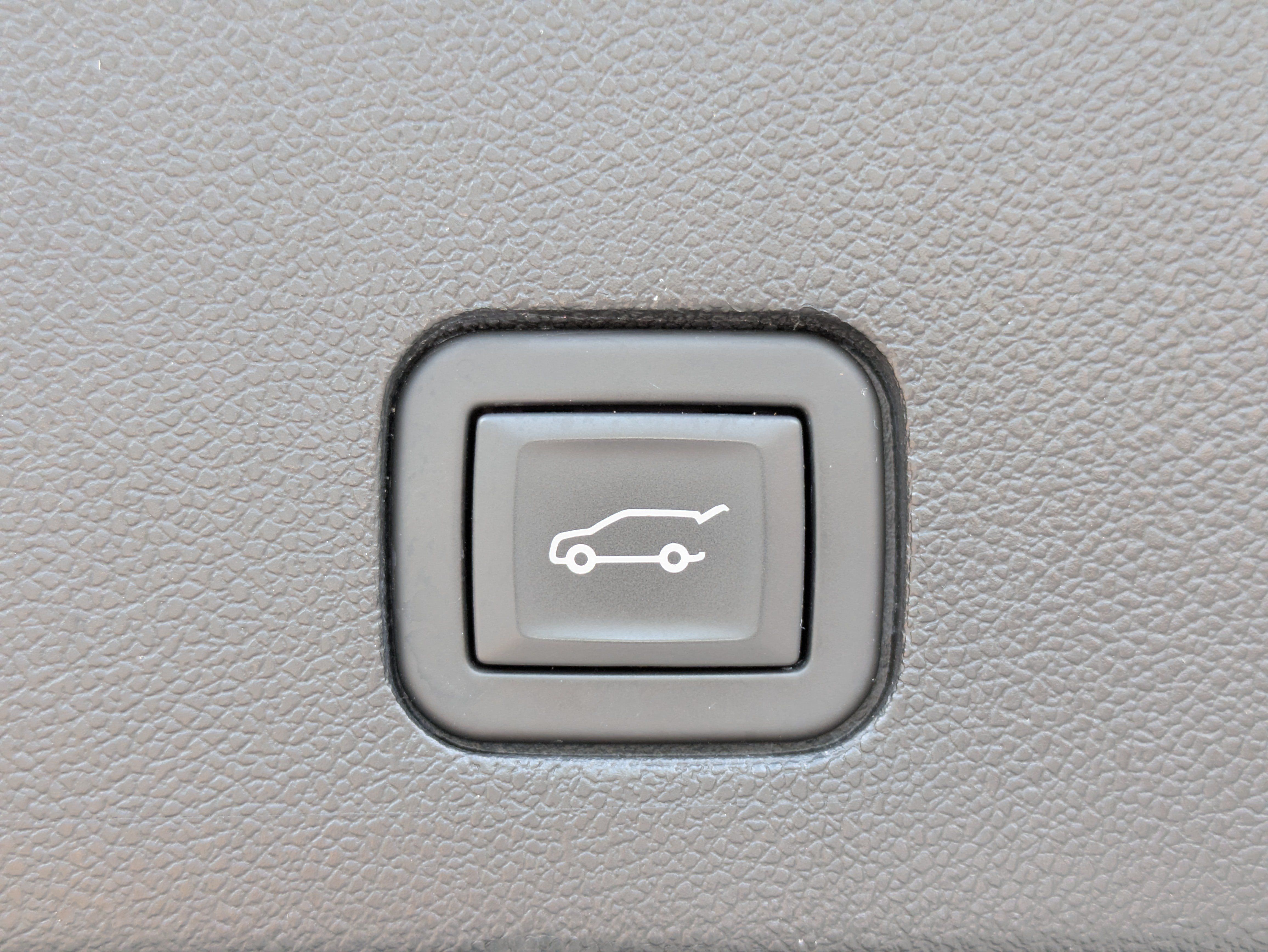 Used 2023 Cadillac XT6 Sport w/ Technology Package AWD/4WD image 12
