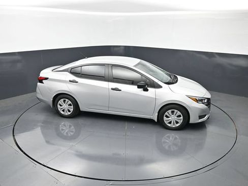 Used 2025 Nissan Versa S w/ Electronics Package FWD image 20