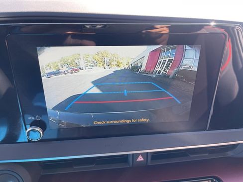 Used 2024 Toyota Prius Prime Premium image 12