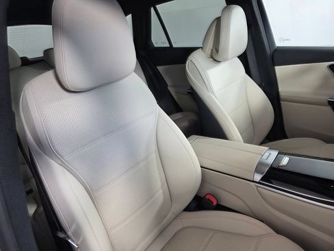Used 2026 Mercedes-Benz GLC 300 image 29