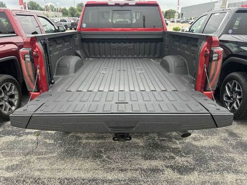 Used 2025 GMC Sierra 2500 AT4 w/ AT4 Premium Plus Package AWD/4WD image 27