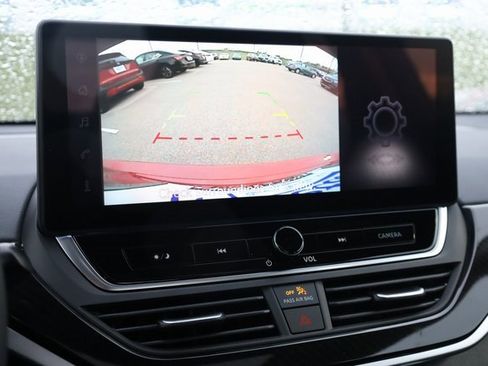 New 2025 Nissan Altima 2.5 SR w/ SR Premium Package image 18