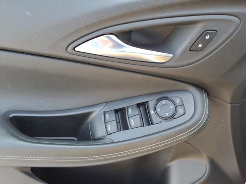 Used 2025 Buick Encore GX Preferred FWD image 10
