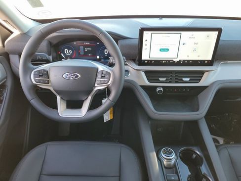 New 2026 Ford Explorer Active w/ Active Comfort Package image 9