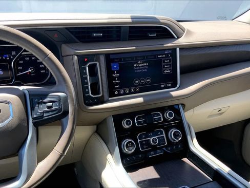 Used 2021 GMC Yukon Denali AWD/4WD image 15