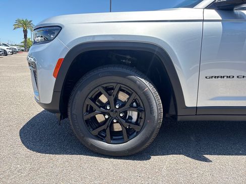 New 2026 Jeep Grand Cherokee L 4WD image 22