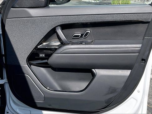 Used 2023 Land Rover Range Rover Sport SE AWD/4WD image 21