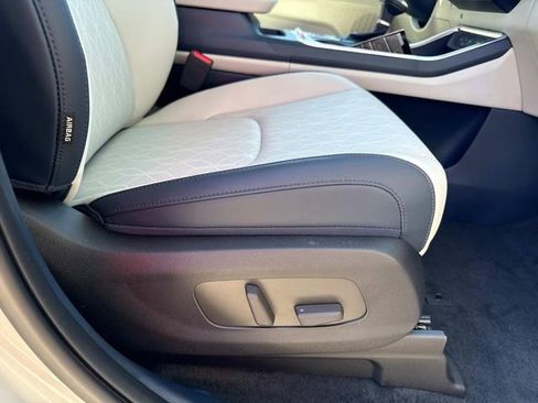 New 2026 Kia Carnival SX w/ SX Dark Edition Package FWD image 17