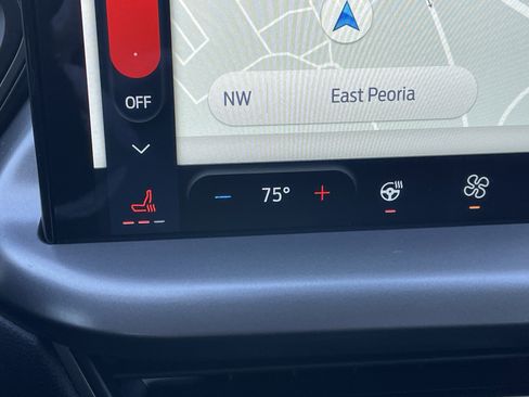 Used 2024 Ford Escape SE image 36