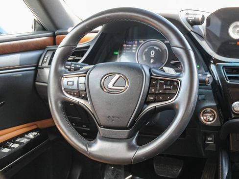 Certified 2024 Lexus ES 300h w/ Premium Package FWD image 16