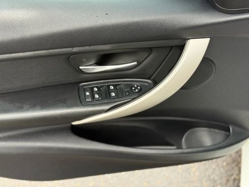 Used 2015 BMW 320i xDrive Sedan image 23