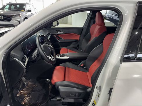 Used 2023 BMW X1 xDrive28i w/ M Sport Package image 18