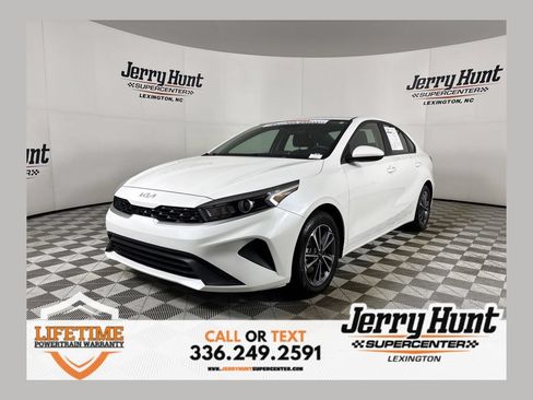 Used 2024 Kia Forte LXS FWD image 1