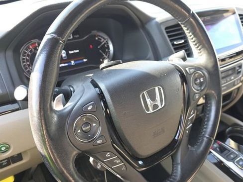 Used 2020 Honda Ridgeline RTL-E image 15