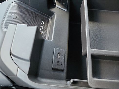 Used 2024 GMC Sierra 2500 Denali w/ Denali Reserve Package image 20