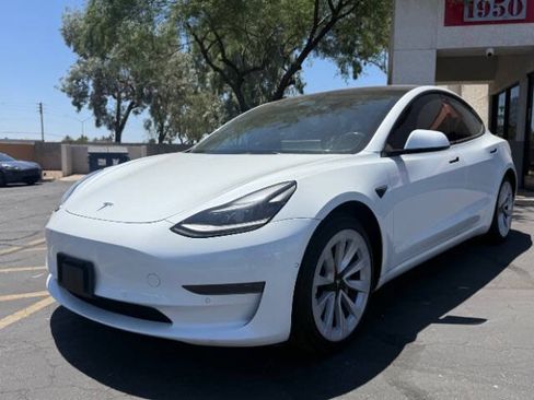 Used 2022 Tesla Model 3 Standard Range RWD image 7