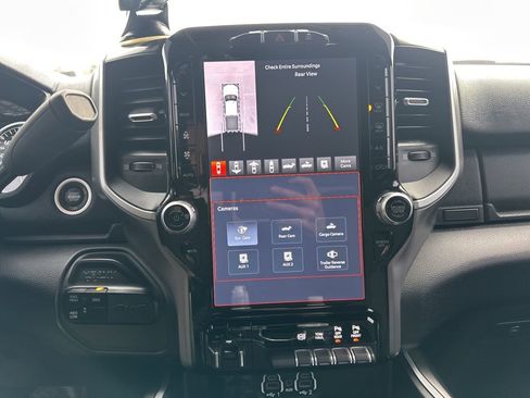 Used 2024 RAM 2500 Big Horn w/ Level 2 Equipment Group image 8