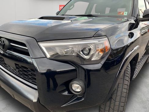 Used 2021 Toyota 4Runner Venture w/ Moonroof Package image 29