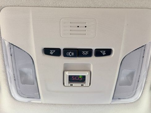 Used 2020 Toyota Corolla LE FWD image 45