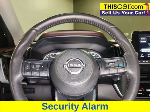 Used 2023 Nissan Rogue SV w/ SV Premium B Package FWD image 16