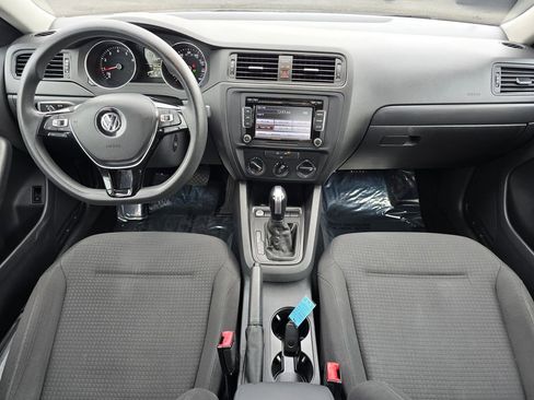 Used 2015 Volkswagen Jetta S image 18