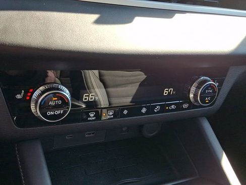 Used 2024 Mitsubishi Outlander SE AWD/4WD image 15