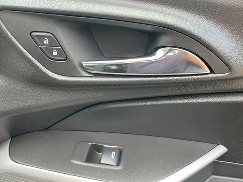 Used 2024 Chevrolet Trax LS FWD image 13