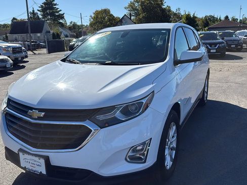 Used 2018 Chevrolet Equinox LT image 3
