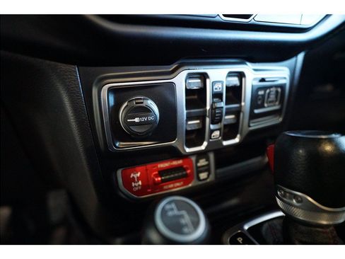 Used 2020 Jeep Gladiator Rubicon AWD/4WD image 23