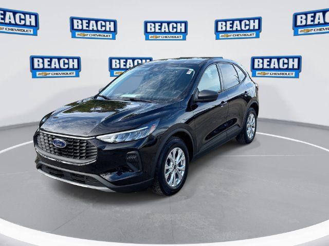 Used 2025 Ford Escape Active FWD image 4