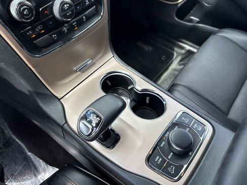 Used 2014 Jeep Grand Cherokee Summit AWD/4WD image 26