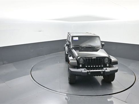 Used 2017 Jeep Wrangler Unlimited Sahara image 18