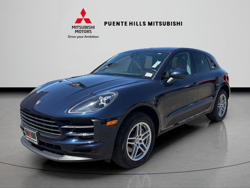 Used 2021 Porsche Macan AWD/4WD image 1