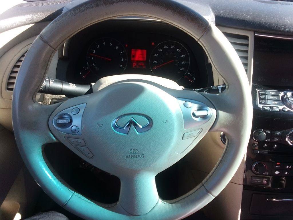 Used 2011 INFINITI FX35 AWD w/ Premium Pkg image 7