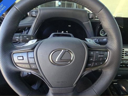 Used 2024 Lexus LS 500 F Sport w/ Dynamic Handling Package image 5