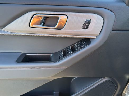 New 2026 Ford Explorer Active image 9