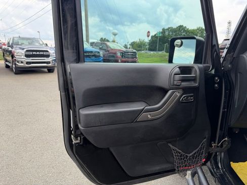 Used 2015 Jeep Wrangler Unlimited Sport w/ Quick Order Package 24S AWD/4WD image 12