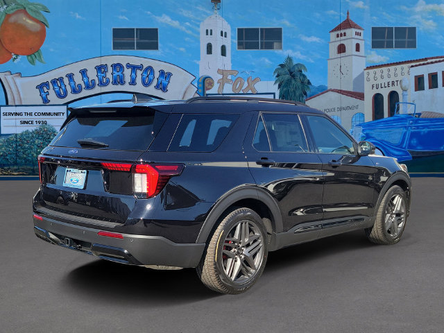 New 2026 Ford Explorer ST-Line w/ ST-Line Street Pack RWD image 4
