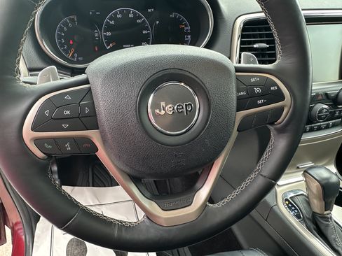 Used 2017 Jeep Grand Cherokee Limited AWD/4WD image 14